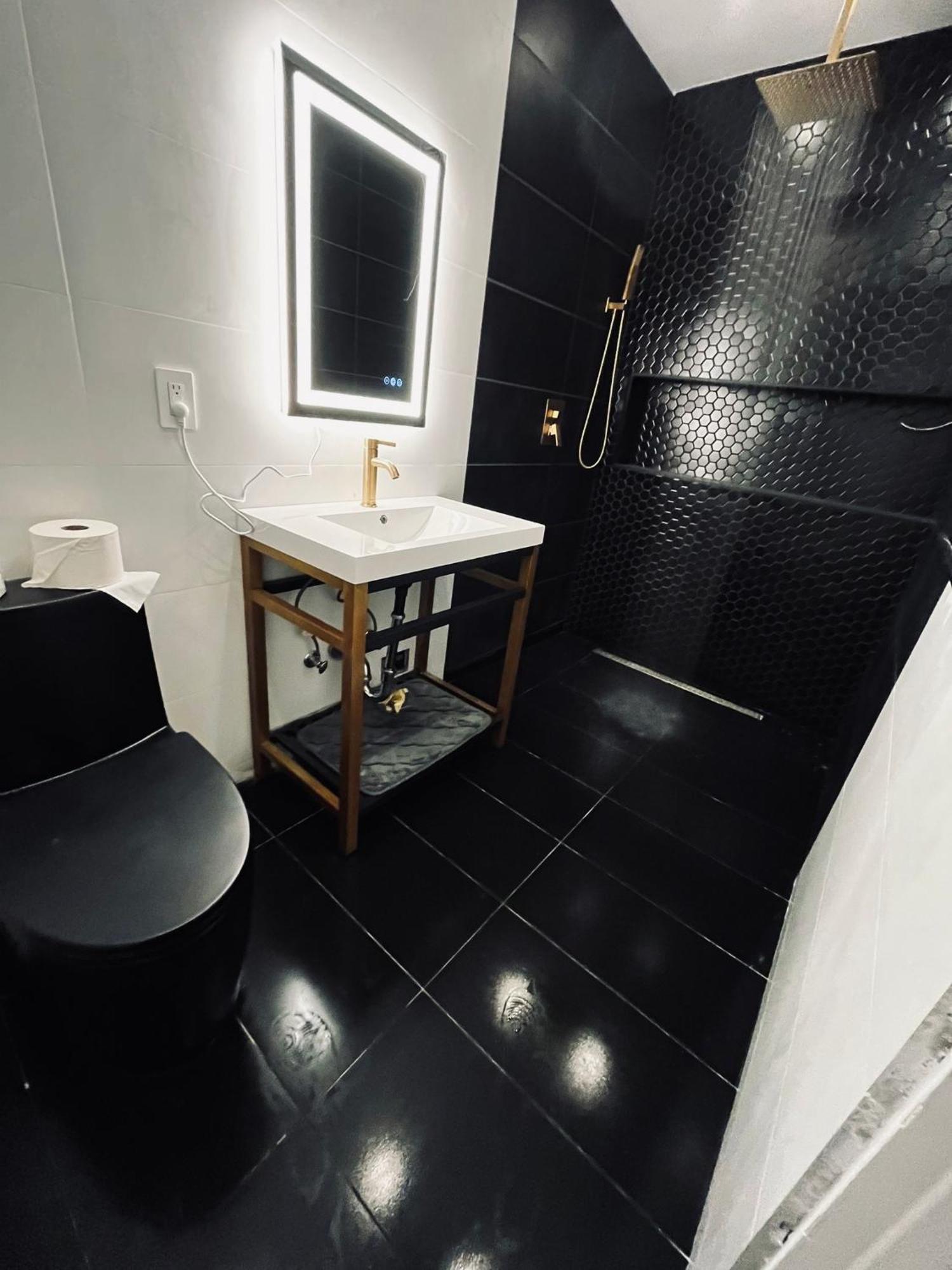 Kama Park Hostal *